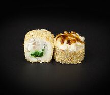 Запеченный ролл Лакедра в кунжуте