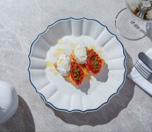 Пирожки с крабом и страчателлой