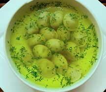 Бульон с пельменями