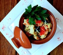 Горшочек с курицей под сыром