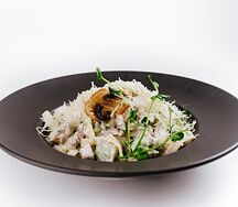 Паста с грибами, курицей и брокколи