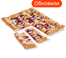 Слоеные палочки с ананасами и брусникой 8 шт