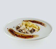 Паста с куриным филе и грибами