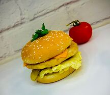 Бургер из мяса птицы Жаркая курочка