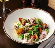 Салат с печенью трески