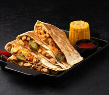 Кесадилья с курицей острая