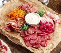 Мясная тарелка