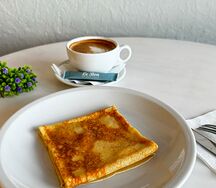 Блинчик с творогом и халвой