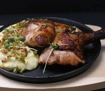 Цыпленок с картофельным кремом