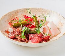 Мясная тарелка M