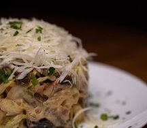 Салат с курицей и грибами