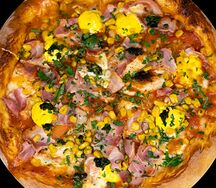 С беконом и кукурузой
