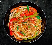 Wok с беконом