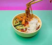 Рапокки с лапшой в жгучем соусе