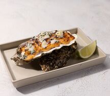 Устрица с дорблю и красным луком