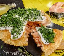 Пирог с красной рыбой