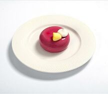 Пирожное Яблоко/черная смородина