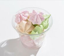 Пирожное Меренга ореховая цветная