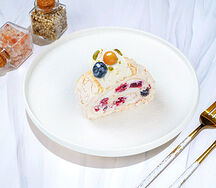 Меренговый Рулет с ягодами