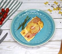 Куриное филе с ветчиной и ананасом