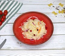 Салат из квашеной капусты