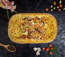 Фирменная Epic Pizza пол метра