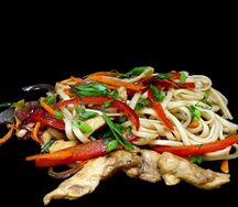 Удон с курицей