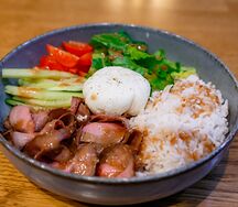 Боул с ростбифом и басмати