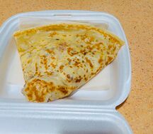 Блин с курицей, помидорами и сыром