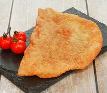 Чебурек жаренный с мясом говядина