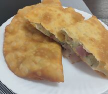 Чебурек с картофелем и беконом 
