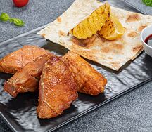 Стейк из тунца на мангале