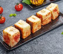 Сыр сулугуни на мангале