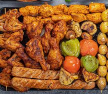 Набор шашлыков из свинины и курицы