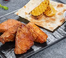 Шашлык из тунца на мангале