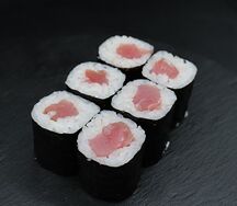 Хосомаки с тунцом