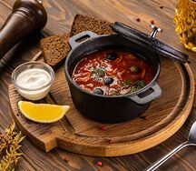 Солянка мясная по-московски