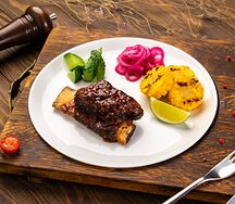 Говяжьи ребра в пряной глазури