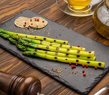 Спаржа на углях