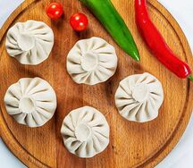 Дюжина хинкали с бараниной