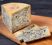 Сыр Монтеблун с голубой плесенью