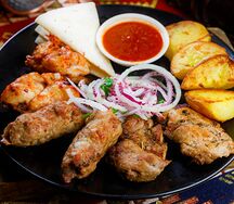 Ассорти из 3 шашлыков на 1 персону