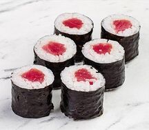 Маки с тунцом