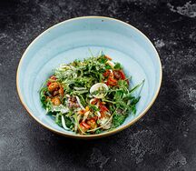 Салат Руккола с говяжьей вырезкой