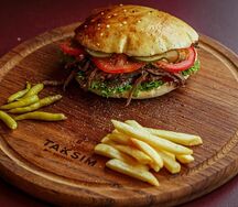 Донер в специальном хлебе