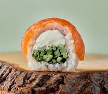 Ролл Филадельфия с лососем