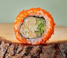 Ролл Калифорния с крабом