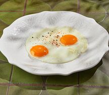 Яичница из двух яиц