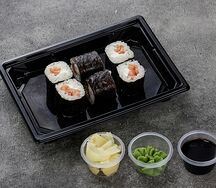 Ролл с лососем