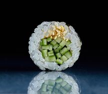 Маки-ролл с огурцом